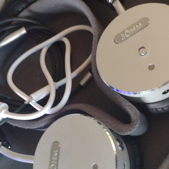 BÖHM B-66 Silver Wireless Headphones NWT - Picture 2 of 4